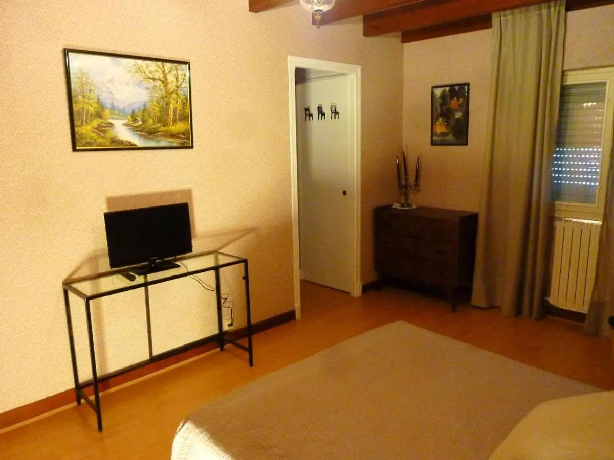 Maison De 4 Chambres Avec Jardin Clos Et Wifi A Luz Saint Sauveur Lourdes Holiday home