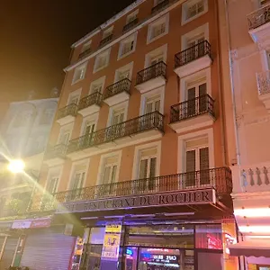 Du Rocher Hotel