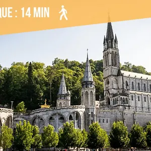 Appartamento De L'isard Bleu, Dans Résidence De Tourisme 3 étoiles, Lourdes